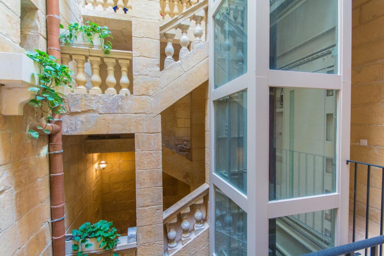 Casa San Carlo Lägenhet Valletta Exteriör bild