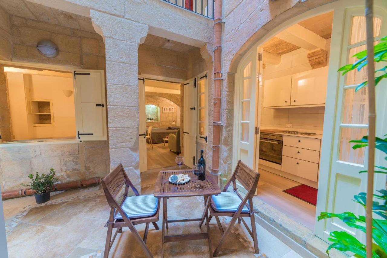 Casa San Carlo Lägenhet Valletta Exteriör bild