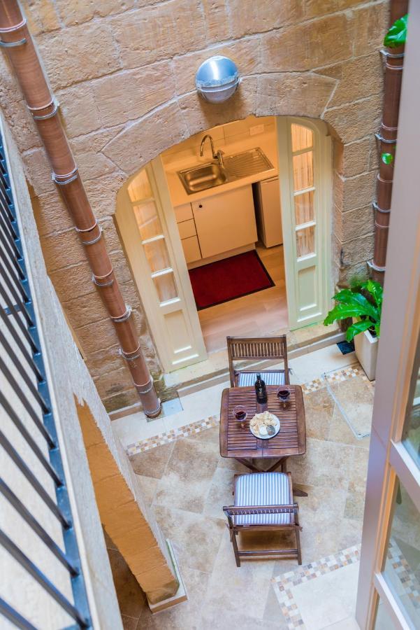 Casa San Carlo Lägenhet Valletta Exteriör bild